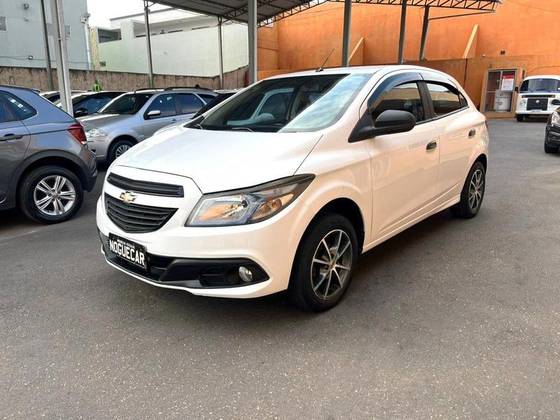CHEVROLET ONIX 1.0 MPFI LS 8V FLEX 4P MANUAL CHEVROLET ONIX 1.0 MPFI LS 8V FLEX 4P MANUAL